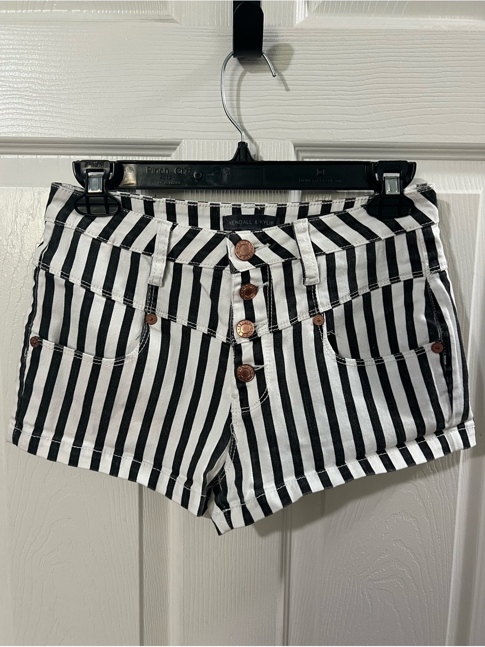 Kendall & Kylie Black and White Vertical Stripe High-Rise Jean Shorts. Size 5